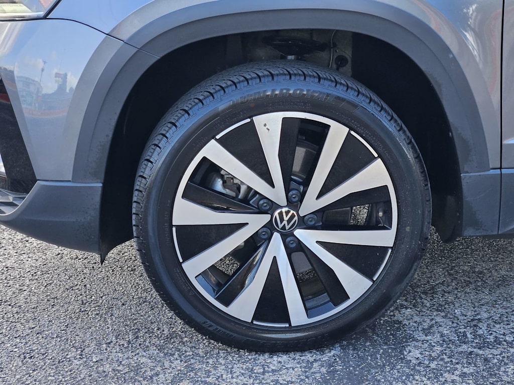 Thumbnail: 2024 Volkswagen Taos - 19