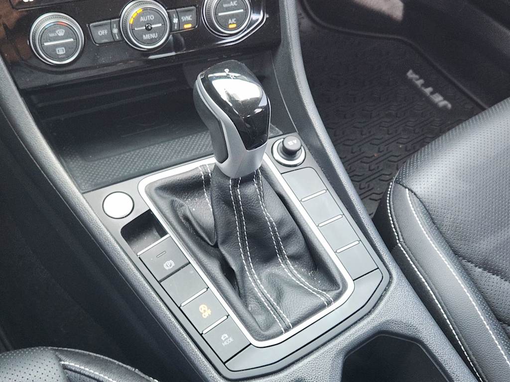 Thumbnail: 2024 Volkswagen Jetta - 12