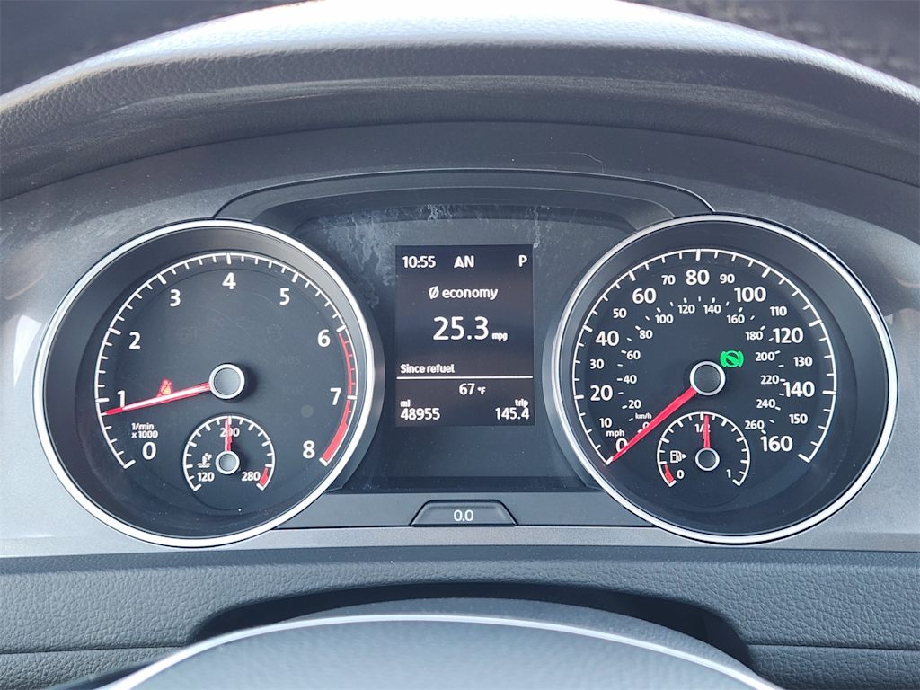 Thumbnail: 2017 Volkswagen Golf - 15