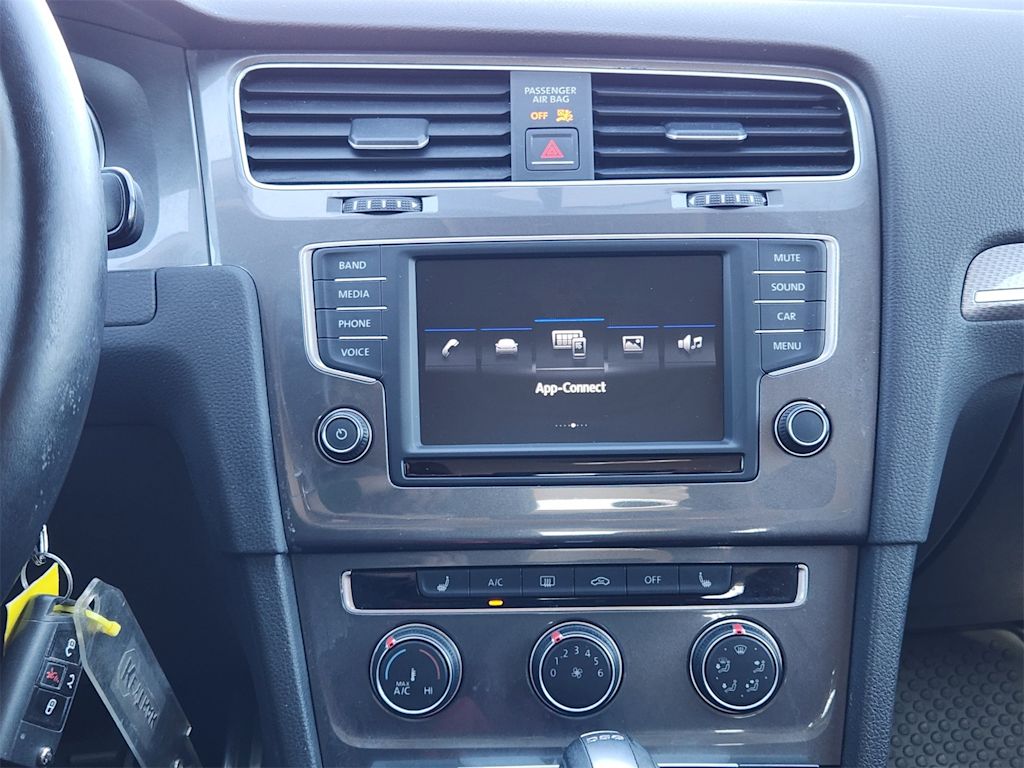 Thumbnail: 2017 Volkswagen Golf - 13