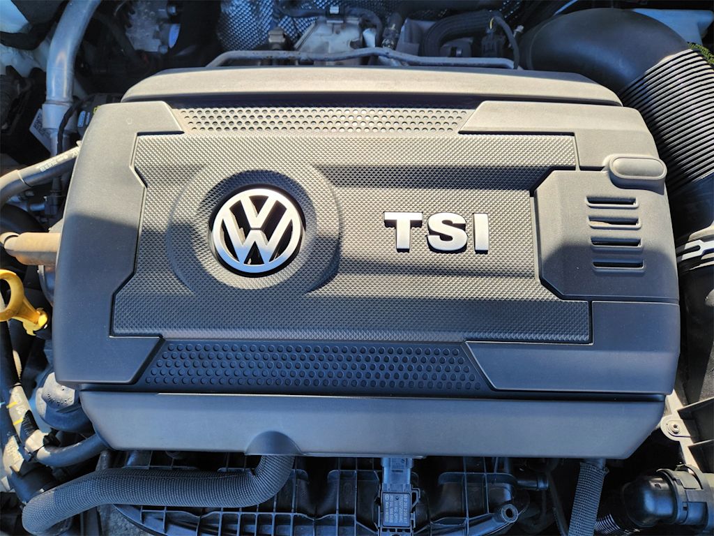 Thumbnail: 2017 Volkswagen Golf - 7