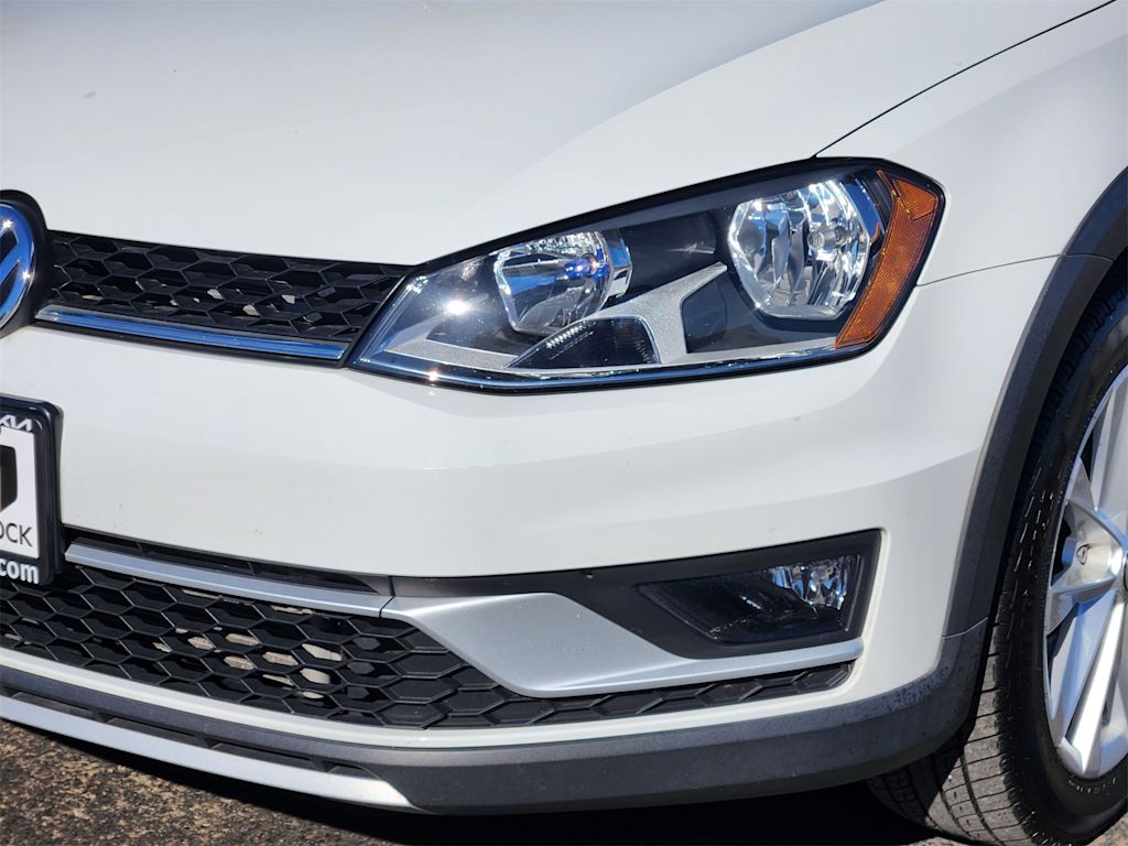 Thumbnail: 2017 Volkswagen Golf - 21