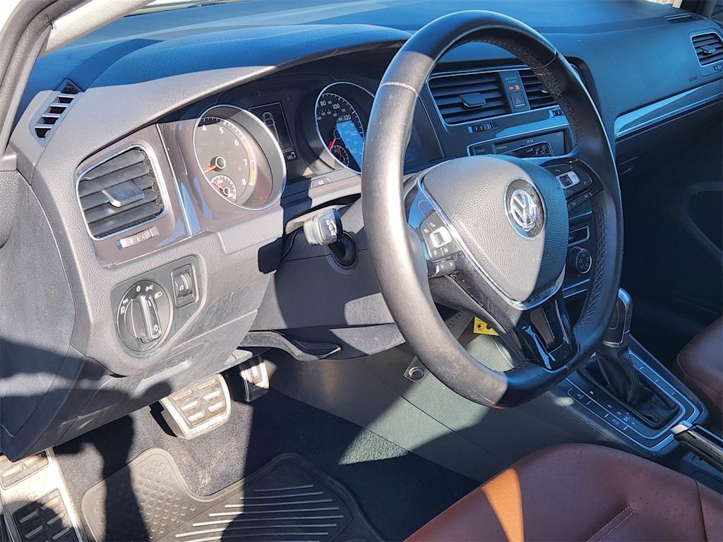 Thumbnail: 2017 Volkswagen Golf - 2