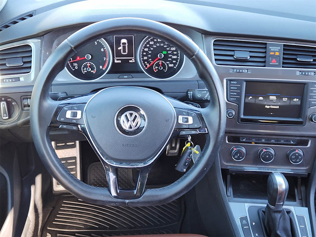 Thumbnail: 2017 Volkswagen Golf - 12