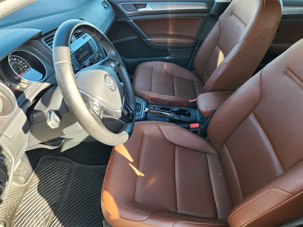 Thumbnail: 2017 Volkswagen Golf - 9