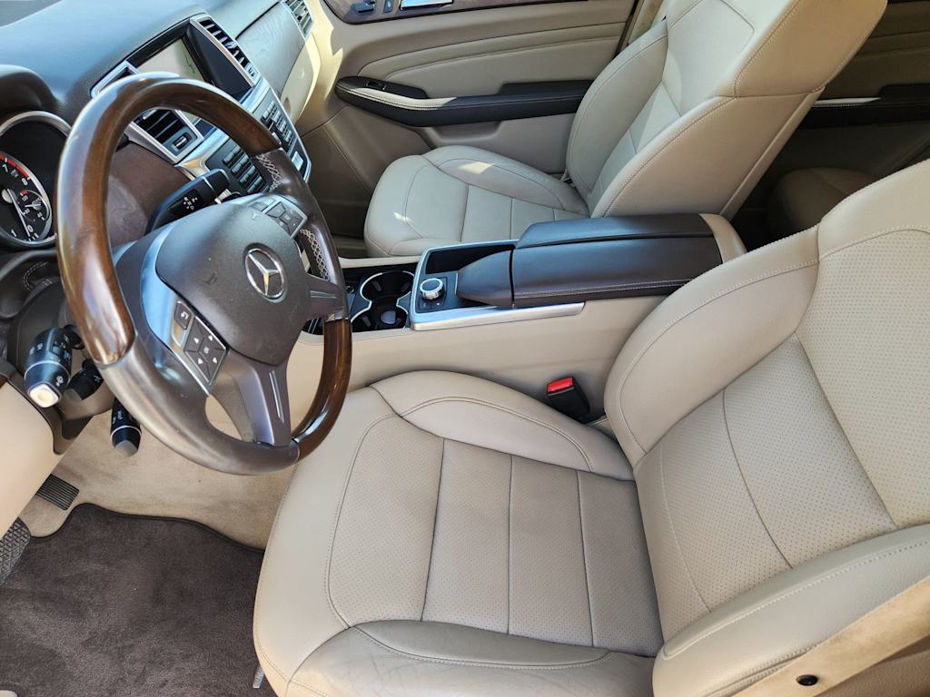 Thumbnail: 2015 Mercedes-Benz M-Class - 9