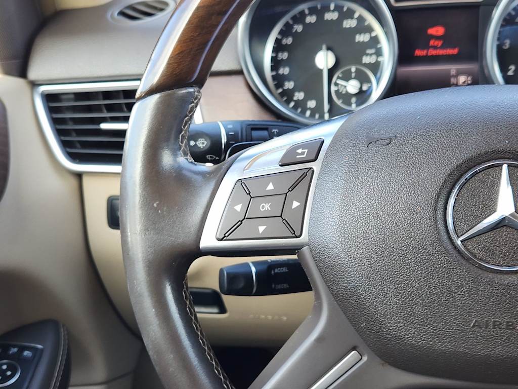 Thumbnail: 2015 Mercedes-Benz M-Class - 30