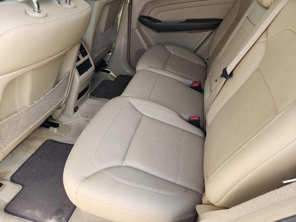 Thumbnail: 2015 Mercedes-Benz M-Class - 10