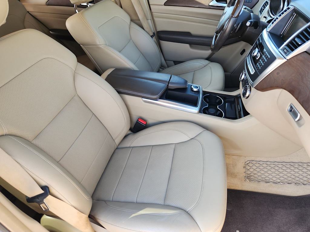 Thumbnail: 2015 Mercedes-Benz M-Class - 22