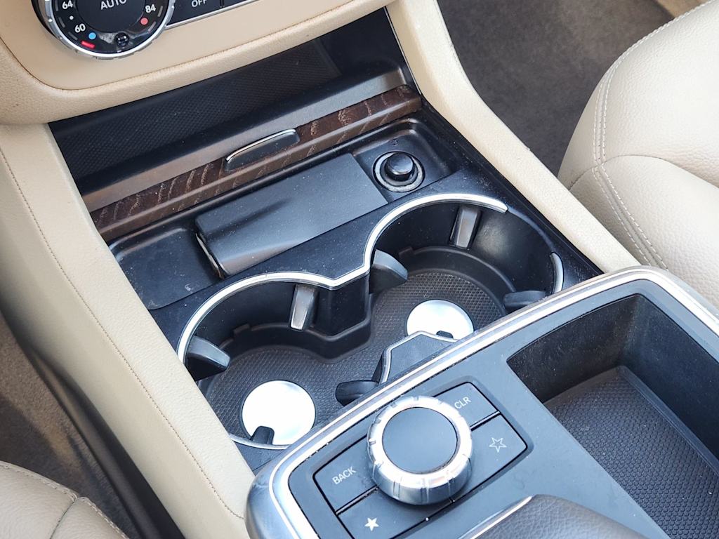 Thumbnail: 2015 Mercedes-Benz M-Class - 12