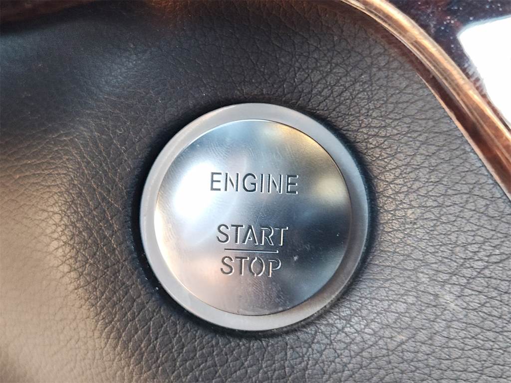 Thumbnail: 2017 Mercedes-Benz GLS - 26