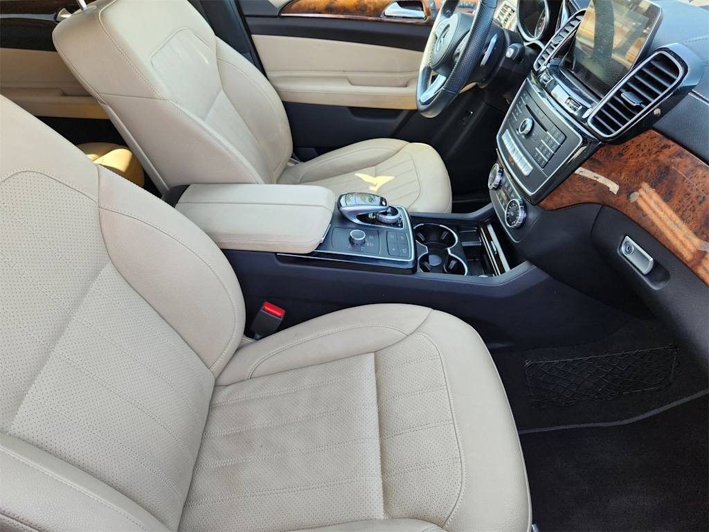 Thumbnail: 2017 Mercedes-Benz GLS - 10