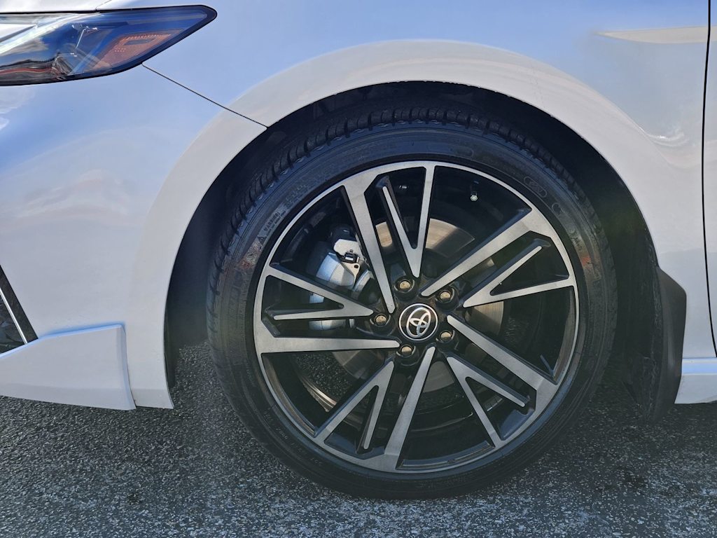 Thumbnail: 2025 Toyota Camry - 19