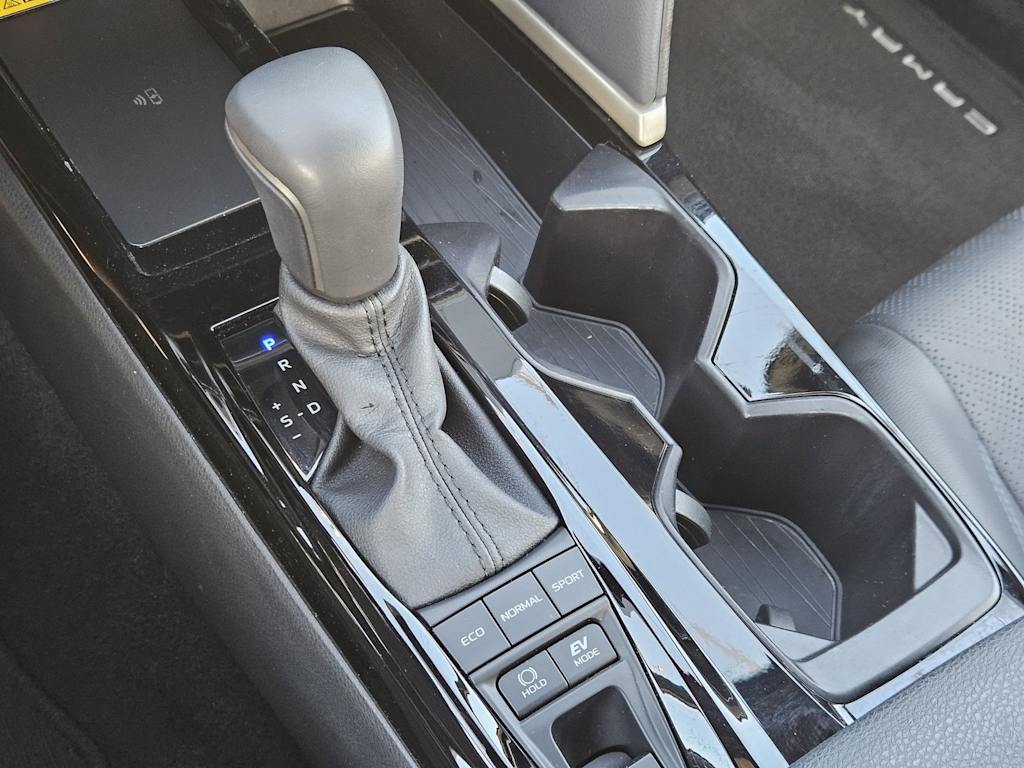 Thumbnail: 2025 Toyota Camry - 12