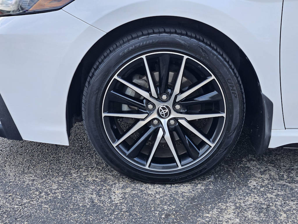 Thumbnail: 2022 Toyota Camry - 20