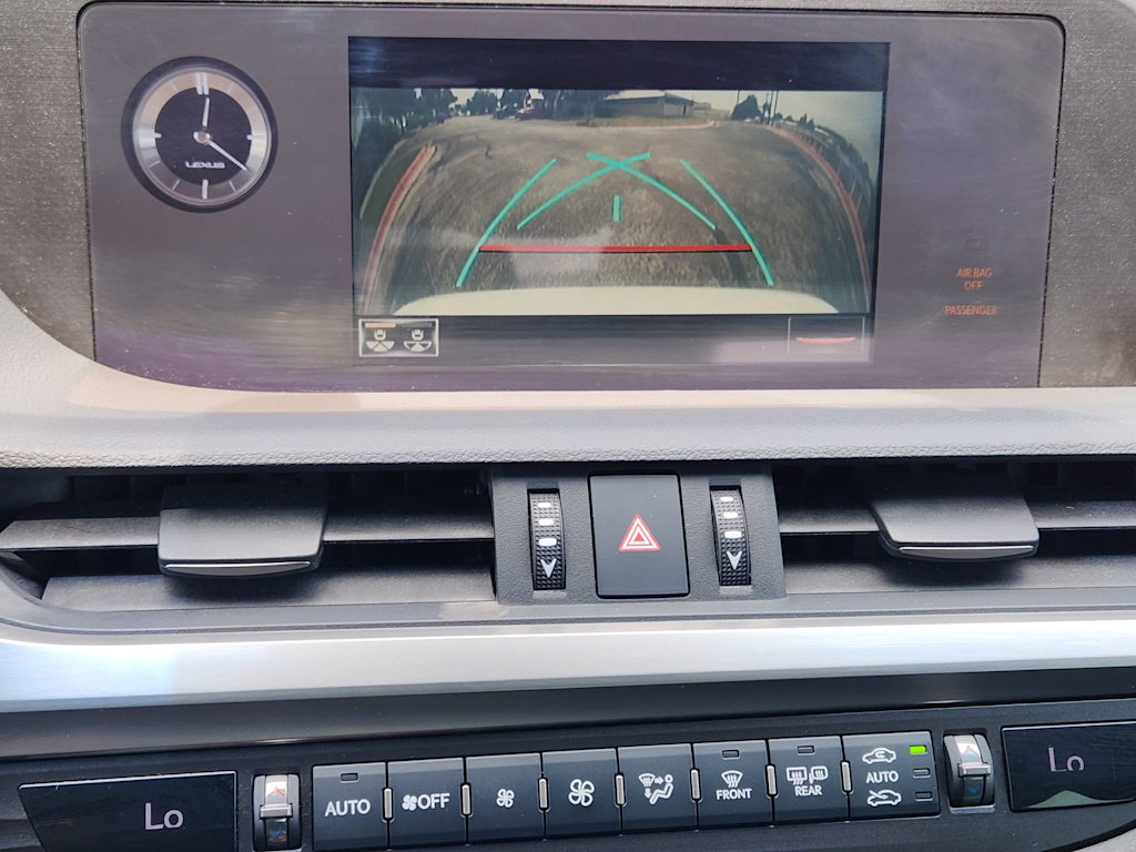 Thumbnail: 2020 Lexus ES - 25