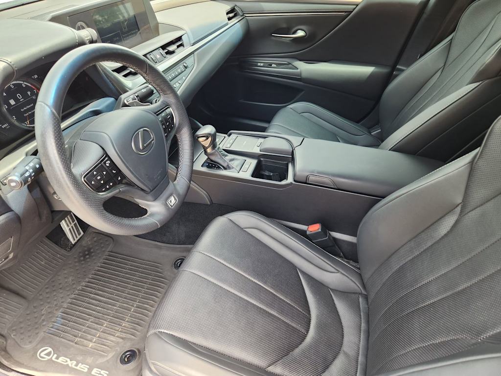 Thumbnail: 2020 Lexus ES - 8