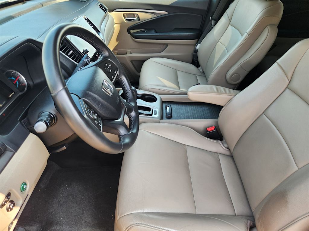 Thumbnail: 2019 Honda Pilot - 9