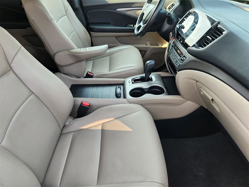Thumbnail: 2019 Honda Pilot - 10