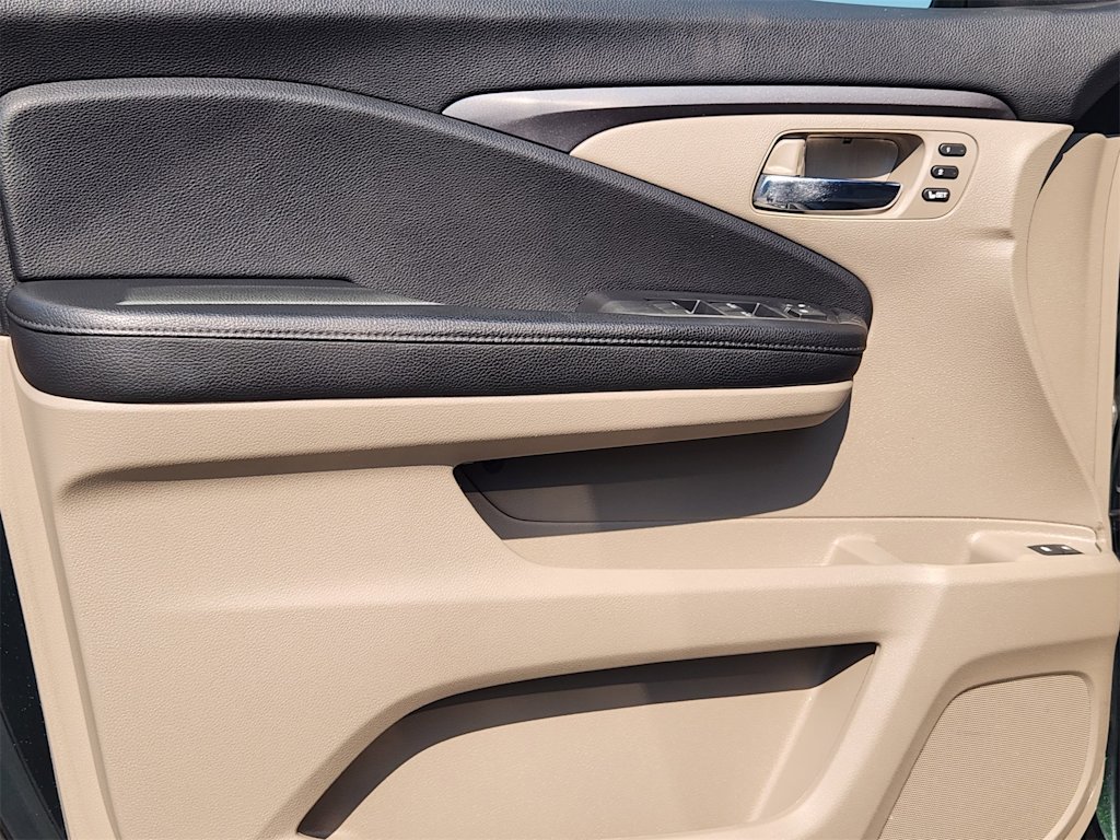 Thumbnail: 2019 Honda Pilot - 29