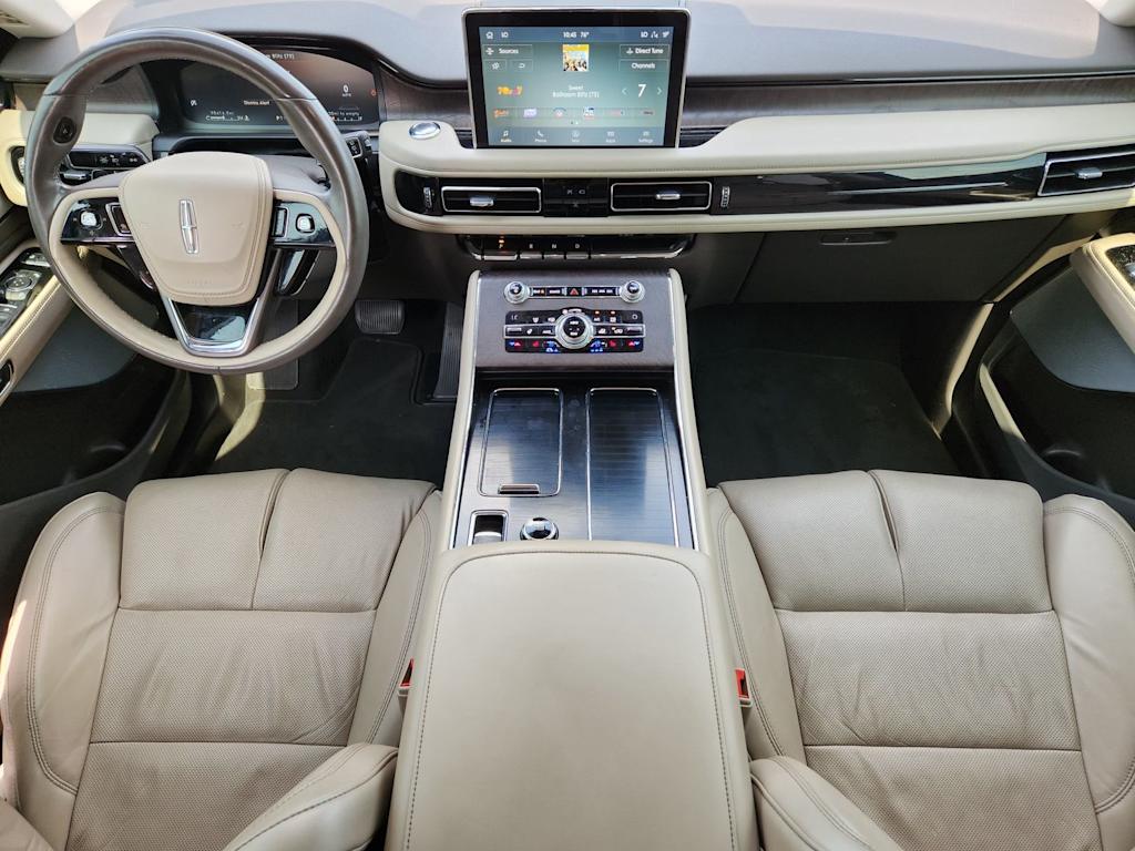 Thumbnail: 2020 Lincoln Aviator - 2