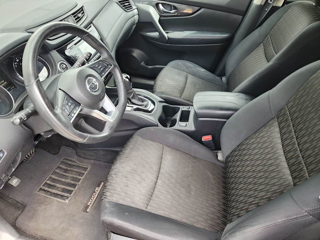 Thumbnail: 2017 Nissan Rogue - 8