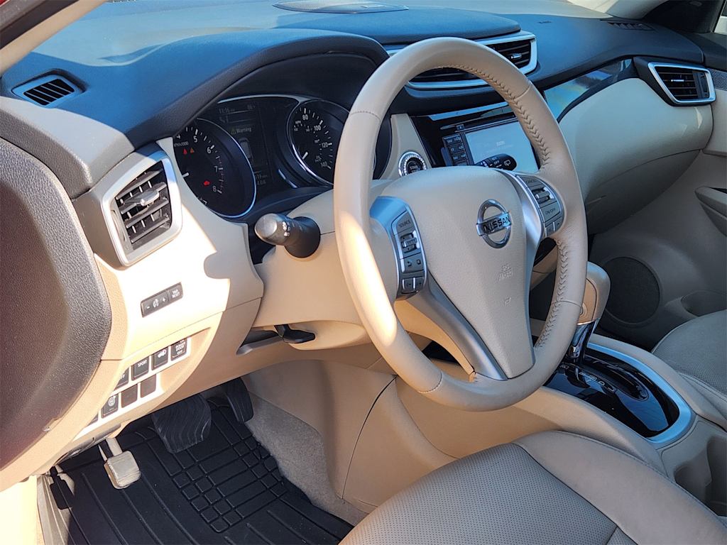 Thumbnail: 2015 Nissan Rogue - 2