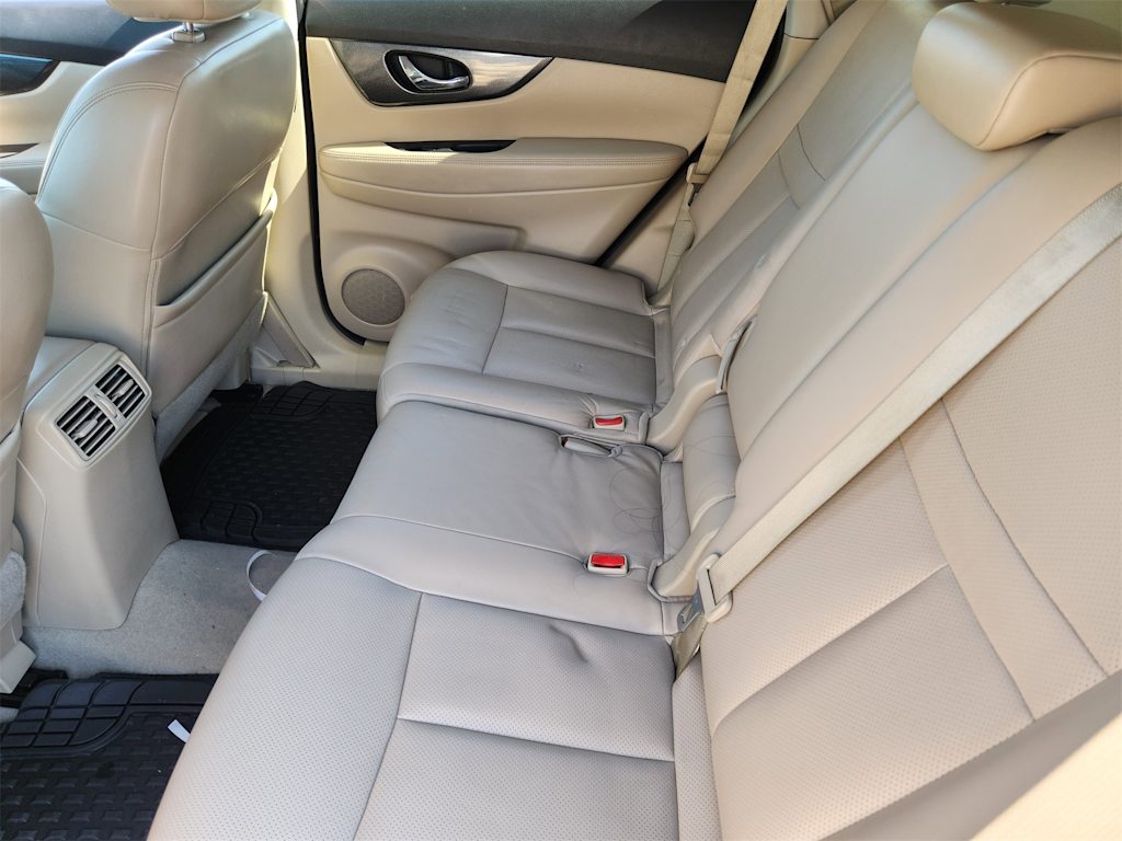 Thumbnail: 2015 Nissan Rogue - 10