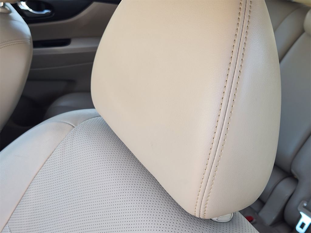 Thumbnail: 2015 Nissan Rogue - 24