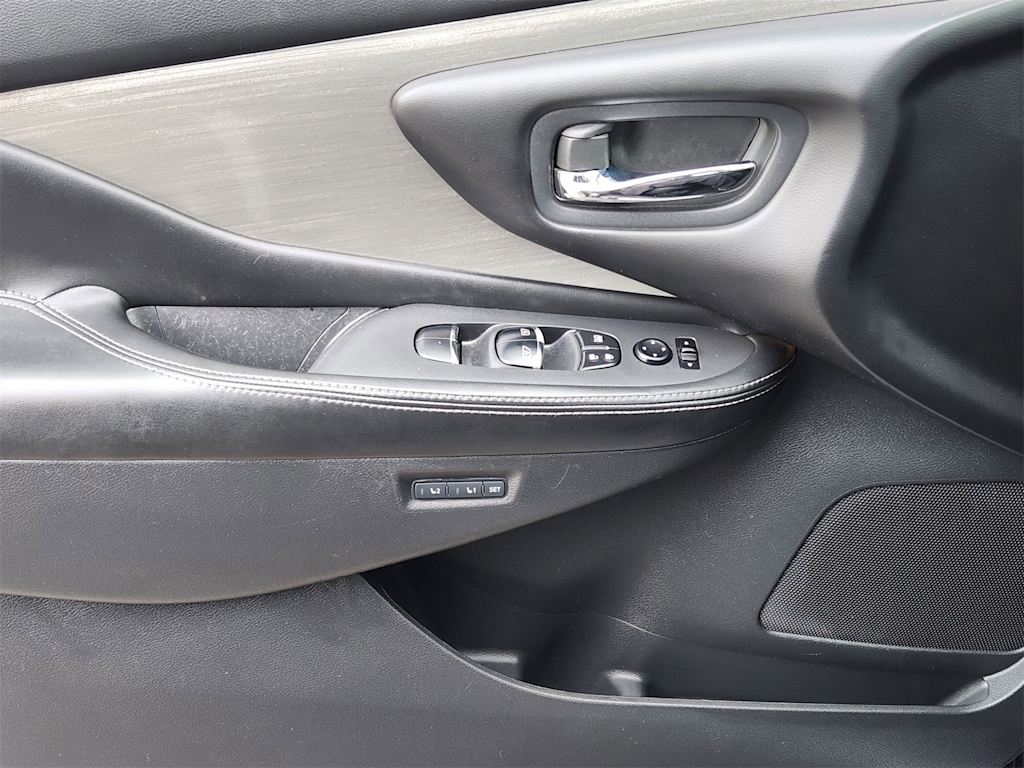 Thumbnail: 2017 Nissan Murano - 28