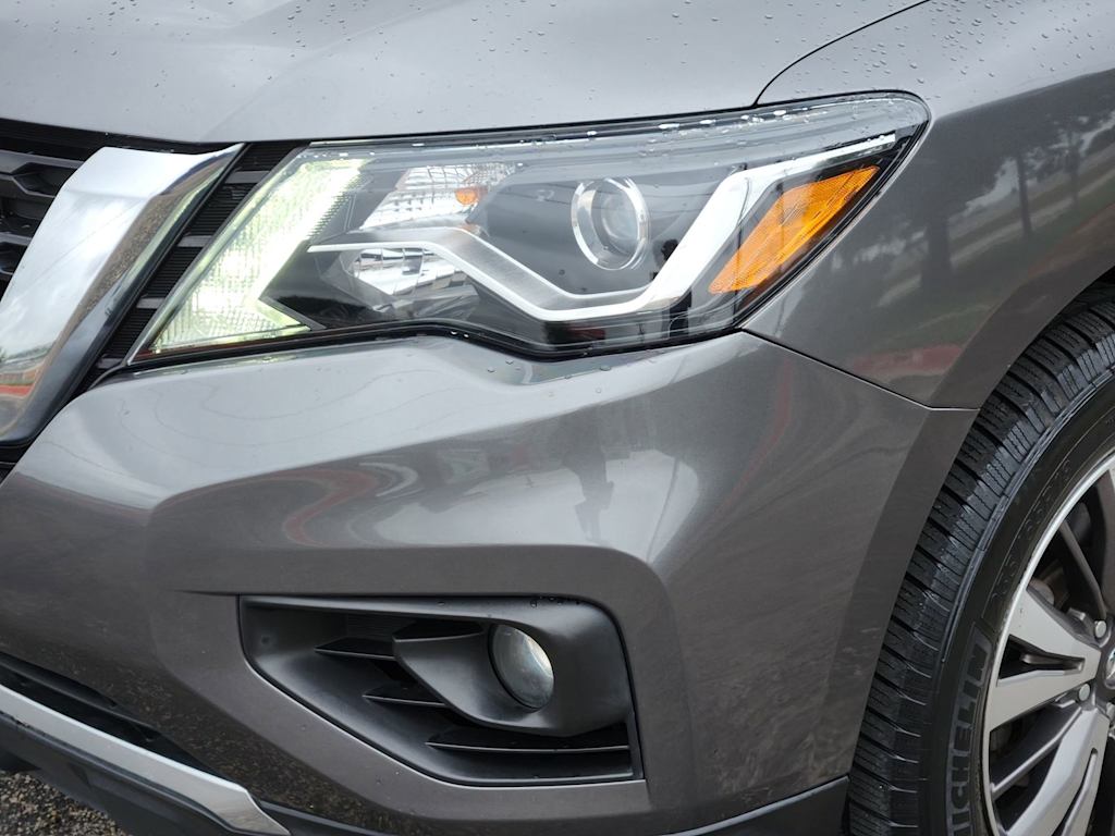 Thumbnail: 2017 Nissan Pathfinder - 19