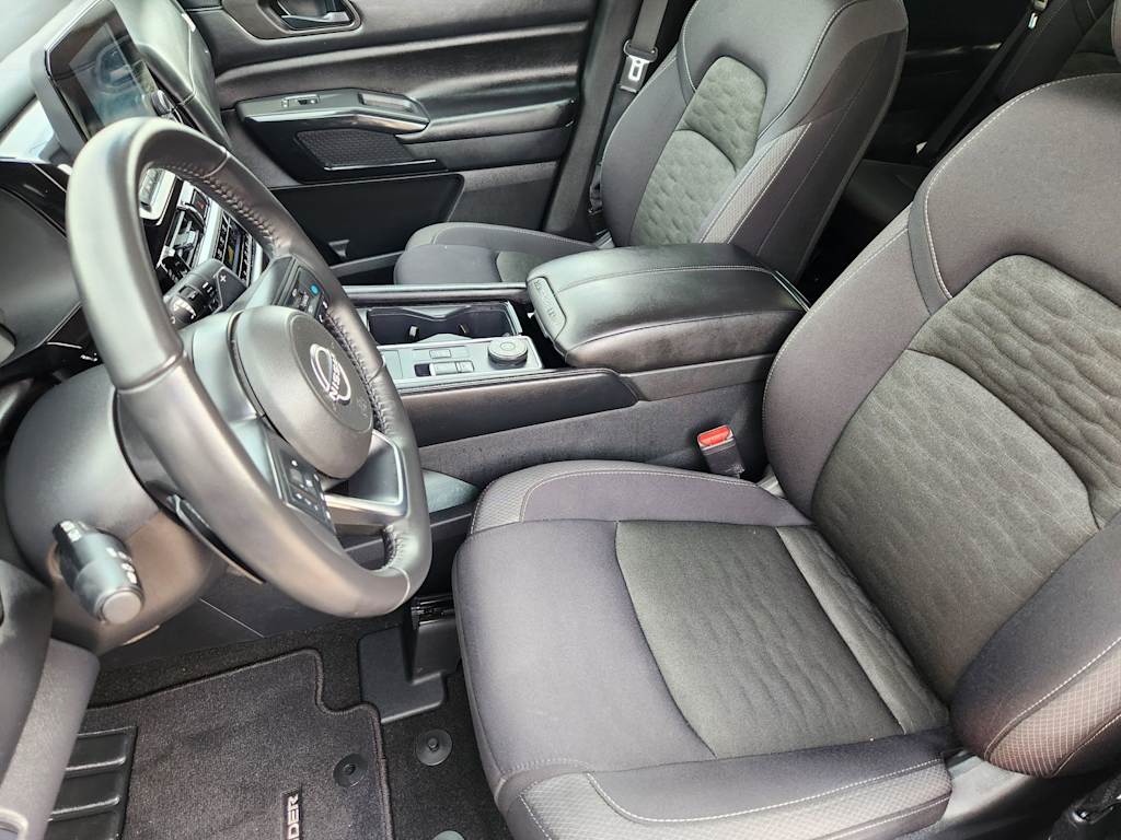 Thumbnail: 2025 Nissan Pathfinder - 9