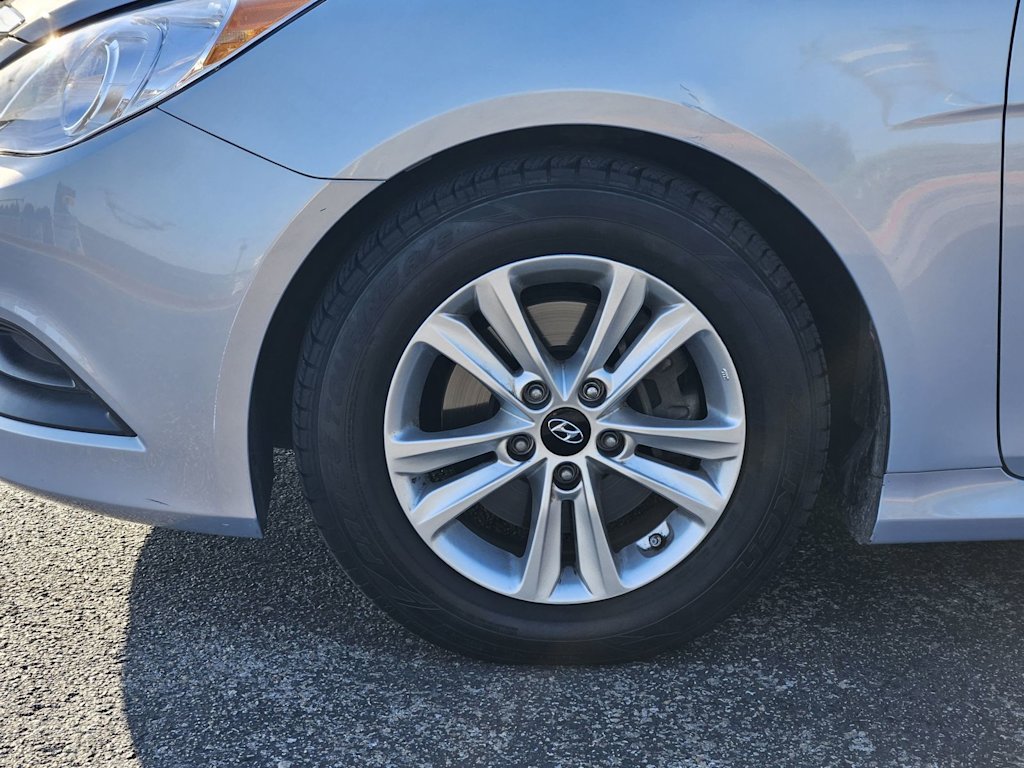 Thumbnail: 2014 Hyundai Sonata - 19