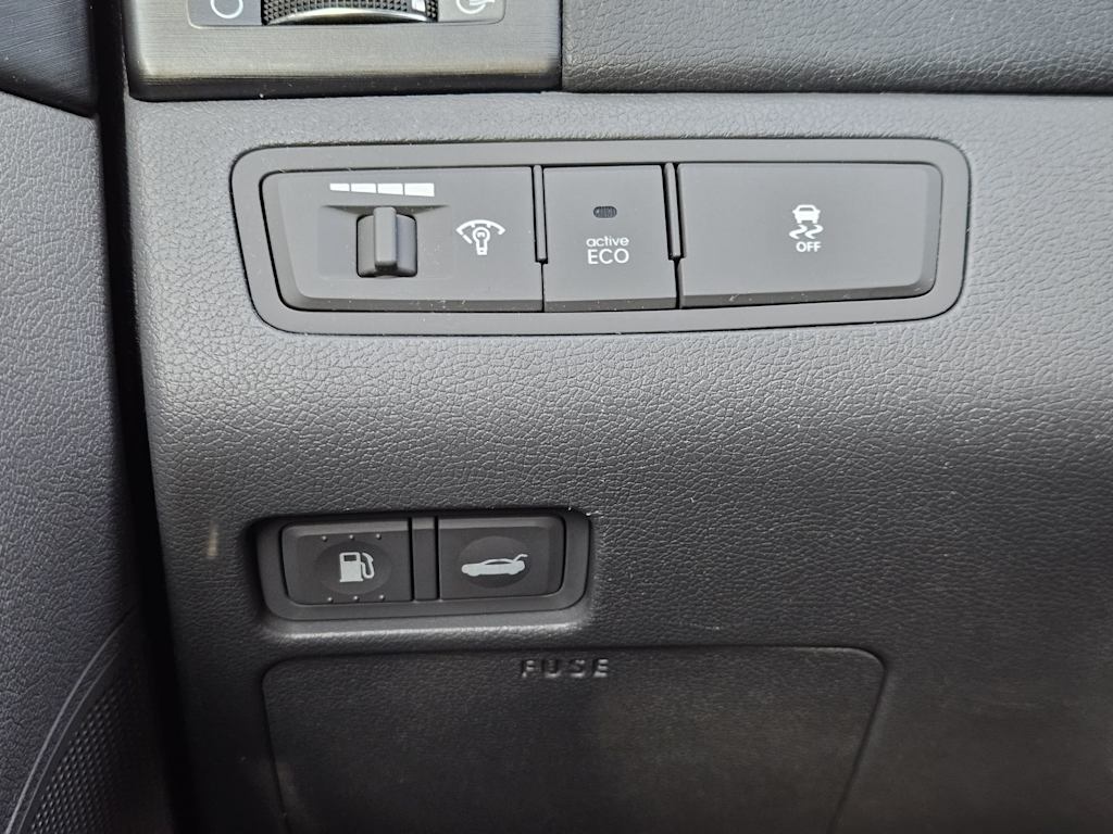 Thumbnail: 2014 Hyundai Sonata - 26