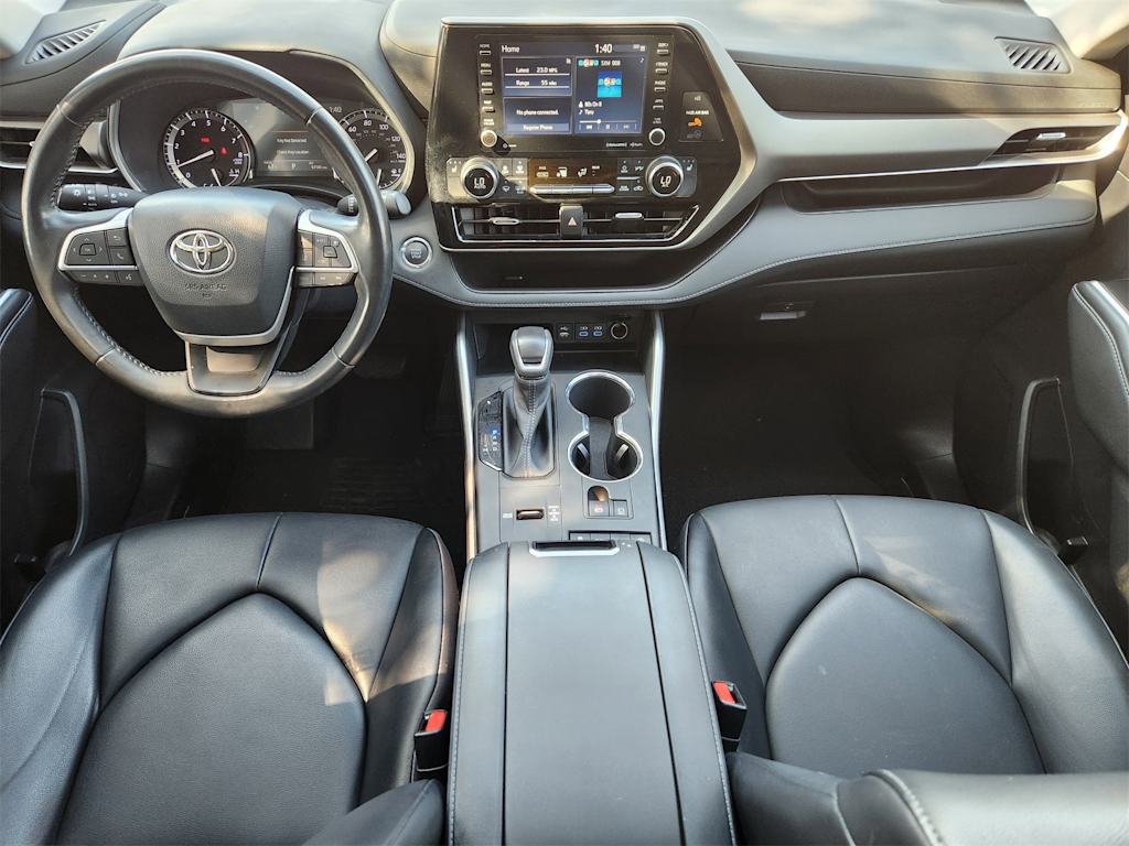 Thumbnail: 2022 Toyota Highlander - 8