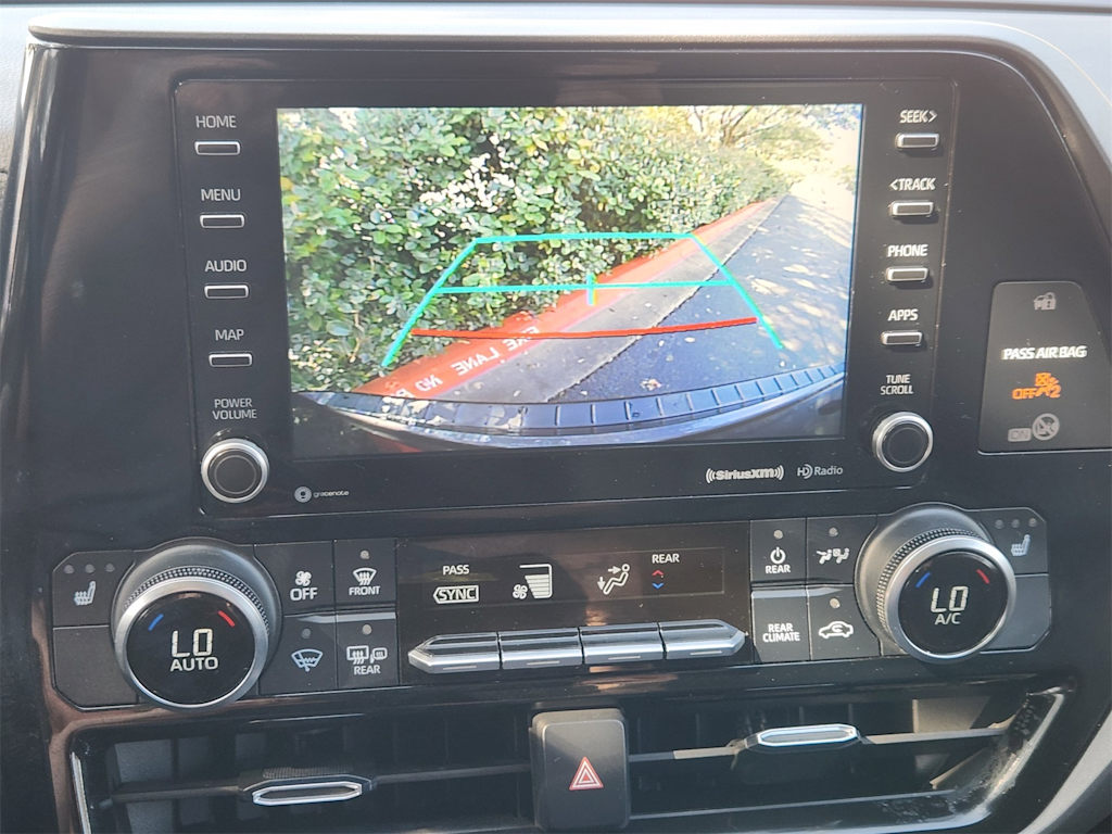 Thumbnail: 2022 Toyota Highlander - 25