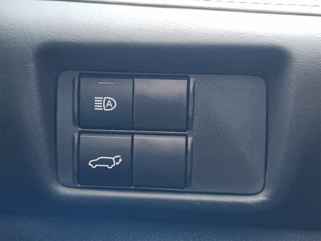 Thumbnail: 2022 Toyota Highlander - 28