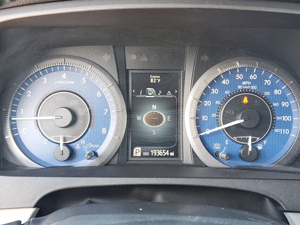 Thumbnail: 2015 Toyota Sienna - 13