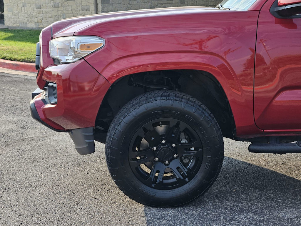 Thumbnail: 2021 Toyota Tacoma - 4