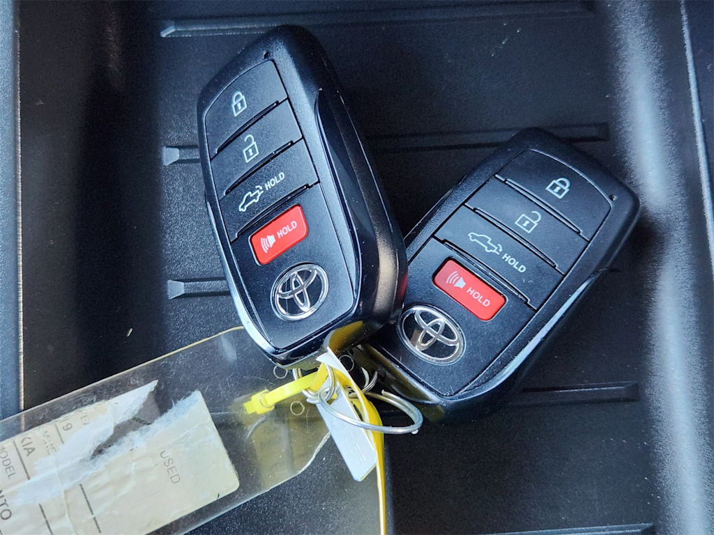 Thumbnail: 2025 Toyota Tundra - 16