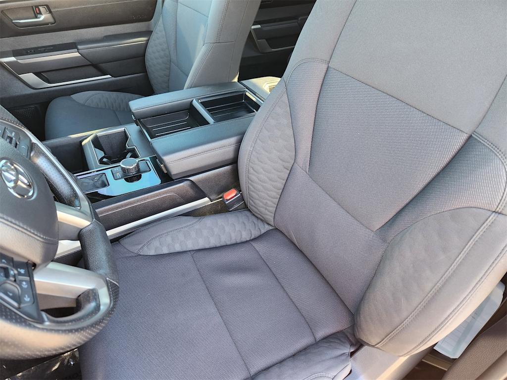 Thumbnail: 2025 Toyota Tundra - 9