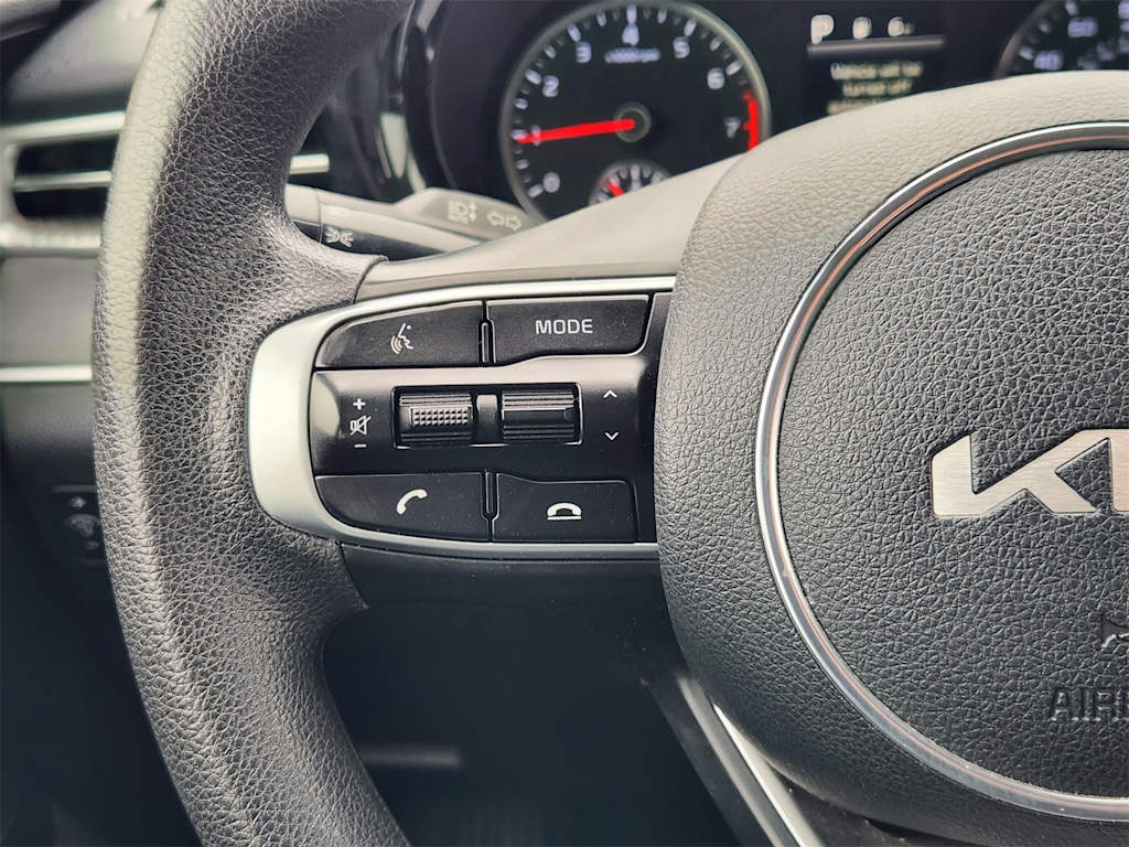 Thumbnail: 2022 Kia K5 - 32