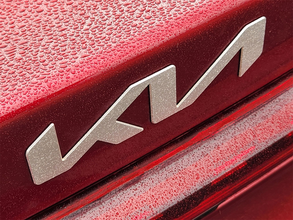 Thumbnail: 2022 Kia K5 - 24