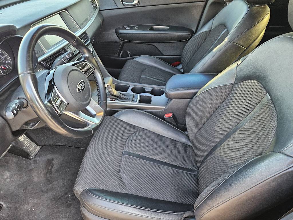 Thumbnail: 2019 Kia Optima - 9