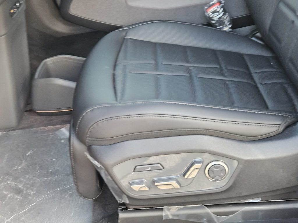 Thumbnail: 2026 Kia EV9 - 20