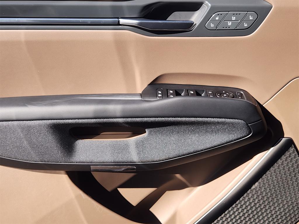 Thumbnail: 2026 Kia EV9 - 24