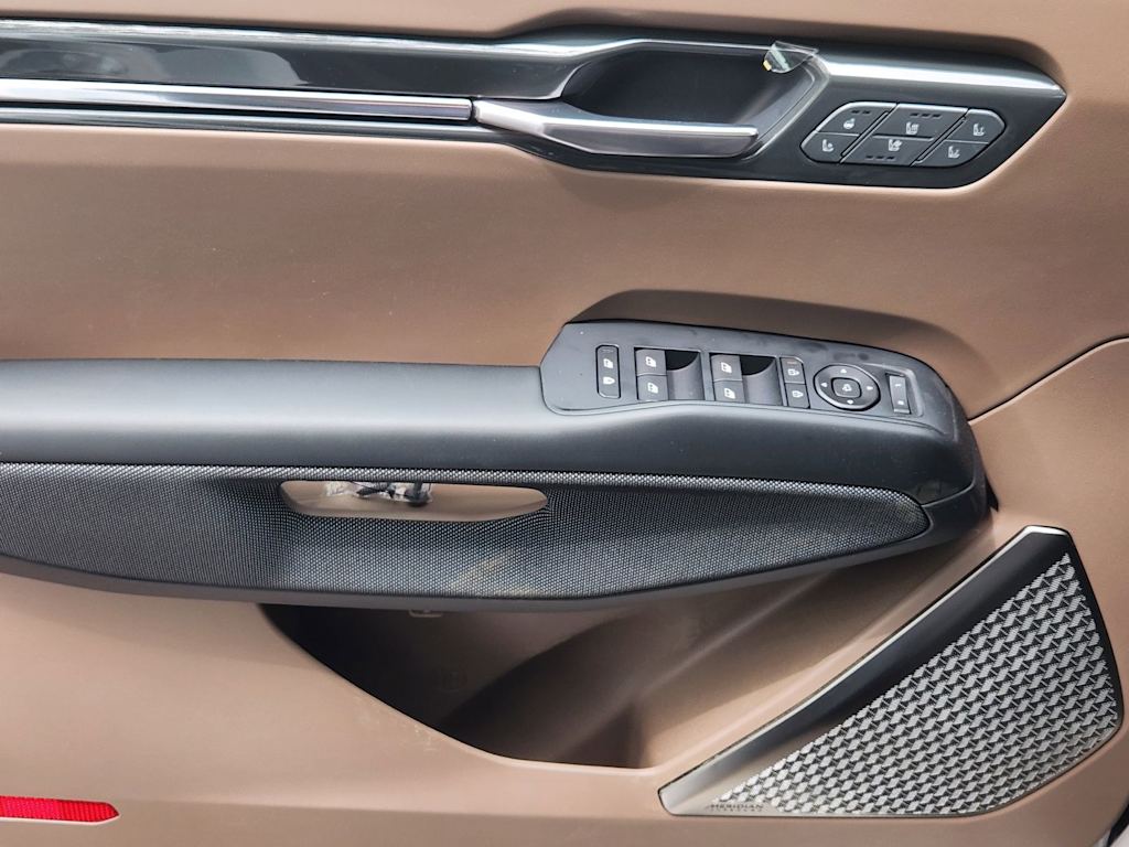 Thumbnail: 2026 Kia EV9 - 24