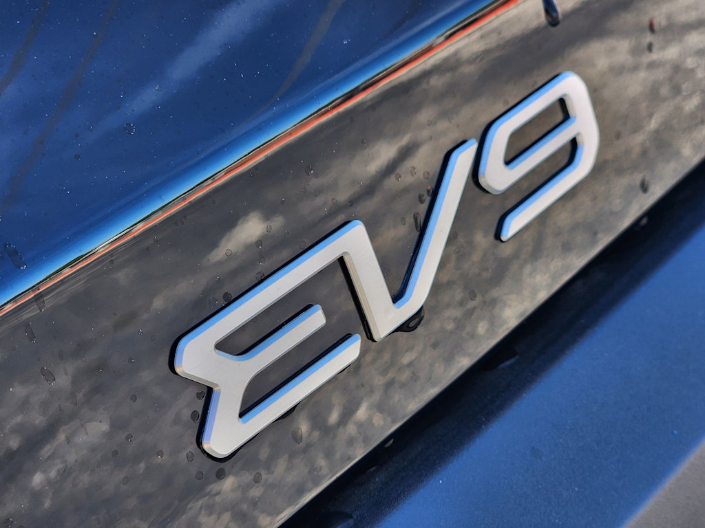 Thumbnail: 2026 Kia EV9 - 20