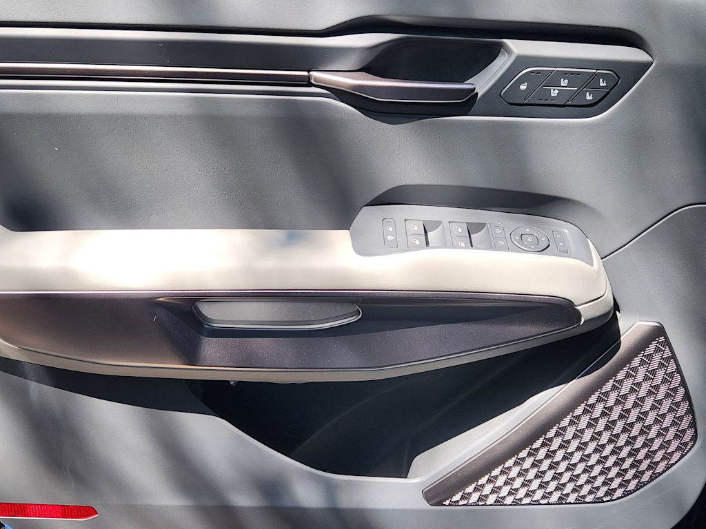 Thumbnail: 2026 Kia EV9 - 25
