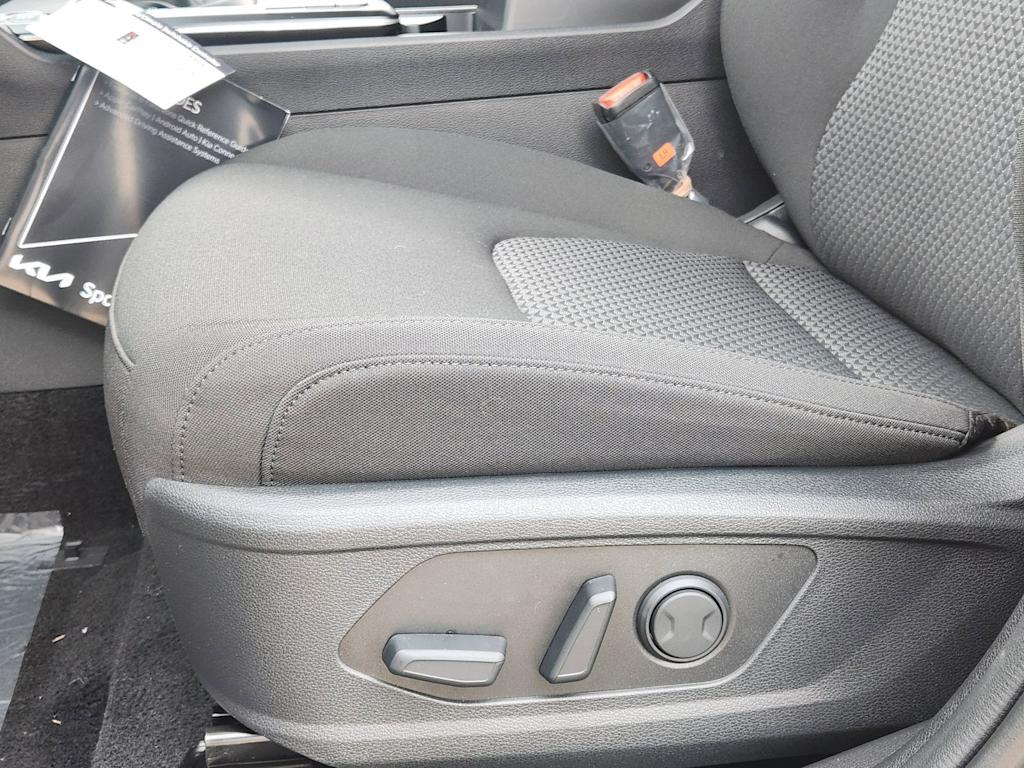 Thumbnail: 2026 Kia Sportage - 26